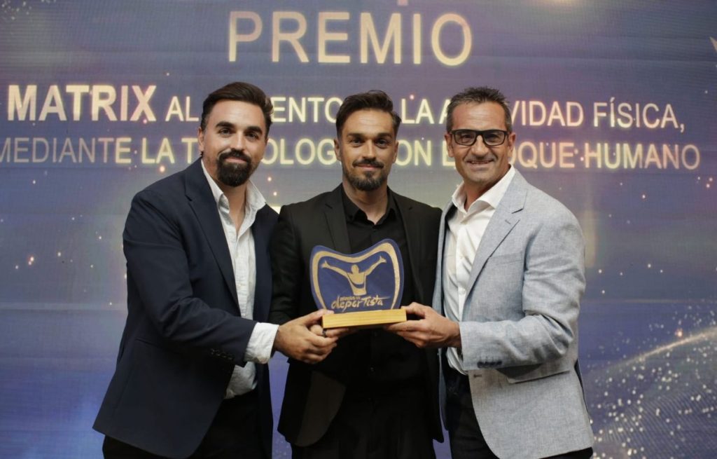 Oscar Melendez, Javier Melendez y Melcior Mauri premios patrocina un deportista 9 fitness